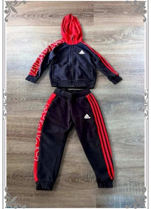 Ensemble Adidas Enfant Garçon, Marine et Rouge, Taille 4-5 ans – Excellent état, brand: adidas, condition: Very good, size: 5 years / 110 cm, €13.00, €14.35 includes Buyer Protection