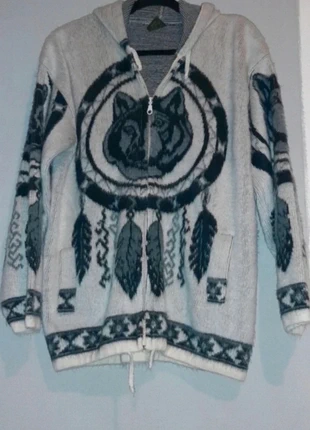 Veste à capuche avec loup en alpaga mixte, merk: tejidos himalaya, staat: Nieuw zonder prijskaartje, maat: L / 40 / 12, € 55,00, € 58,45 inclusief Kopersbescherming