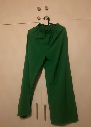 Pantalon fluide vert, brand: Shein, condizioni: Ottime, taglia: XS / IT 38 / EU 34, €3.00, €3.85 include la Protezione acquisti