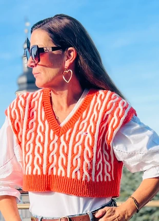 Tommy Hilfiger Pullunder Crop, brand: Tommy Hilfiger, condizioni: Ottime, taglia: L / IT 44 / EU 40, €26.00, €28.00 include la Protezione acquisti