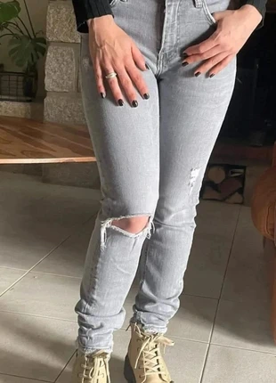 Jean Troué Zara Gris délavé Taille 36, brand: Zara, condition: Good, size: S / 36 / 8, €2.00, €2.80 includes Buyer Protection