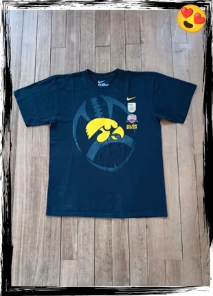 T-shirt Iowa Hawkeyes nike M 2010 orange bowl university, marque: Nike, état: Très bon état, taille: M, 6,90 €, 7,95 € Protection acheteurs incluse