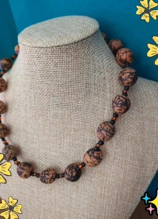 Collier Terres d’Ailleurs – Perles brun marbré & perles de rocaille, brand: Fait Main, condition: Very good, €12.00, €13.30 includes Buyer Protection Pro