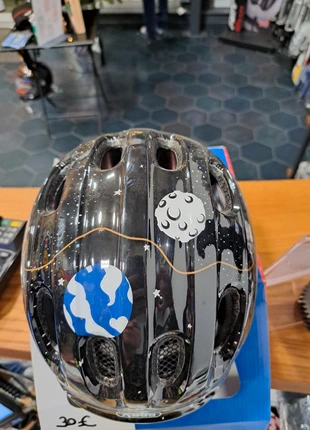 Casque vélo enfant, marque: ABUS, état: Neuf avec étiquette, 8,00 €, 9,10 € Protection acheteurs incluse