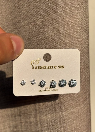 Set orecchini argento, brand: INOX, condizioni: Nuovo senza cartellino, €7.50, €8.58 include la Protezione acquisti