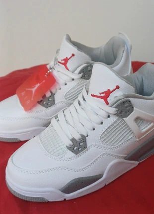 Air Jordan 4 Retro. Maat: 37.5, merk: Premium, staat: Nieuw zonder prijskaartje, maat: 37.5, € 99,00, € 104,65 inclusief Kopersbescherming Pro