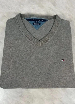 Tommy Hilfiger pull gris col V – premium (M) Code 055N, brand: Tommy Hilfiger, condizioni: Discrete, taglia: M, €12.00, €13.30 include la Protezione acquisti Pro