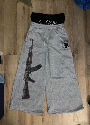 Jogger gris wide leg y2k street drip large gun gris, marque: y2k, état: Très bon état, taille: L, 35,90 €, 38,40 € Protection acheteurs incluse