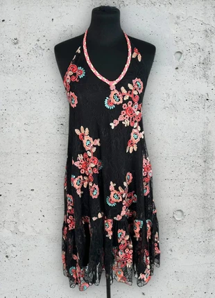 Robe Jeff Galiano "Rolls" - noire à fleurs, col bijou, taille S / 36 / 8, brand: Jeff Gallano, condizioni: Ottime, taglia: S / IT 40 / EU 36, €4.00, €4.90 include la Protezione acquisti Pro