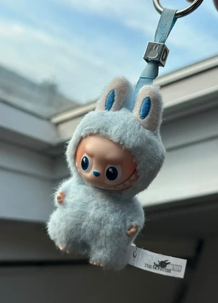 Labubu sleutelhanger, merk: POPMART, staat: Heel goed, € 12,50, € 13,83 inclusief Kopersbescherming