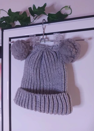 Gorro con dos pompones gris de punto, marque: C&A, état: Très bon état, taille: Taille unique, 5,00 €, 5,95 € Protection acheteurs incluse