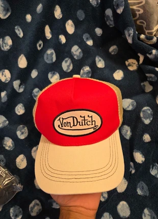 Casquette Von Dutch rouge & beige, marque: Von Dutch, état: Neuf avec étiquette, taille: Taille unique, 15,00 €, 16,45 € Protection acheteurs incluse