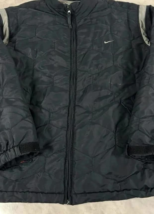 Nike veste matelassée noire vintage XL logo swoosh collector premium Code 229N, marque: Nike, état: Bon état, taille: XL, 22,00 €, 23,80 € Protection acheteurs (Pro) incluse