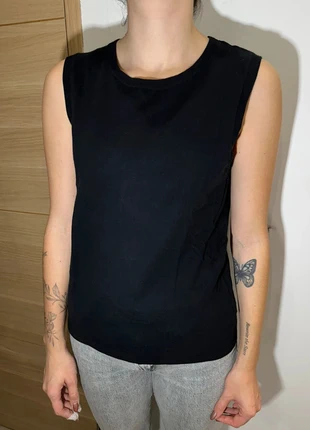 Pull Tommy Hilfiger sans manches noir - Femme - Taille S, marque: Tommy Hilfiger, état: Très bon état, taille: S / 36 / 8, 15,00 €, 16,45 € Protection acheteurs incluse