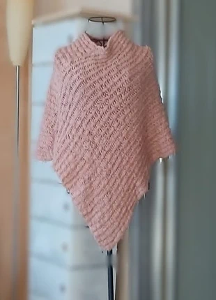 Poncho in Lana maglia tricot Rosa, marque: poncho lana, état: Très bon état, taille: Taille unique, 15,00 €, 16,45 € Protection acheteurs incluse