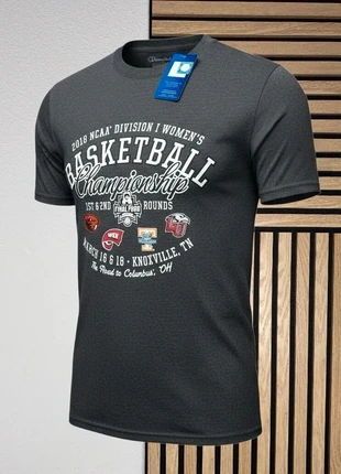 Champion Authentic T-shirt NCAA Basketball Championship 2018 Gris Homme S Neuf Étiquette, brand: adidas, condition: New with tags, size: S, €14.00, €15.40 includes Buyer Protection