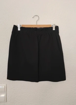 Falda Negra Bershka Talla L, merk: Bershka, staat: Heel goed, maat: L / 40 / 12, € 4,50, € 5,43 inclusief Kopersbescherming