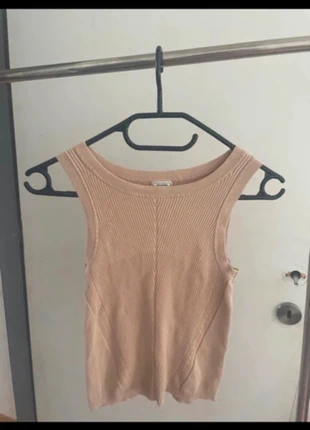 Haut pimkie beige, marque: Pimkie, état: Très bon état, taille: M / 38 / 10, 1,00 €, 1,75 € Protection acheteurs incluse