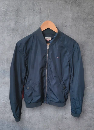 Bomber Tommy Hilfiger Denim bleu marine taille M léger logo brodé, brand: Tommy Hilfiger, condizioni: Ottime, taglia: M, €19.99, €21.69 include la Protezione acquisti Pro