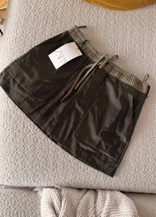 Zara skirt khaki, marque: Zara, état: Neuf avec étiquette, taille: XS / 34 / 6, 7,00 €, 8,05 € Protection acheteurs incluse