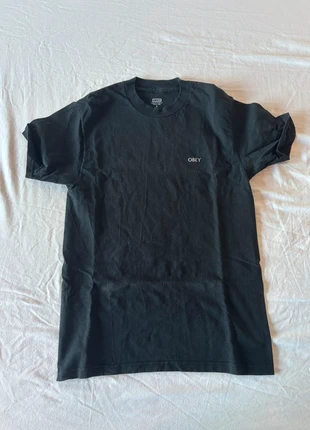 Obey shirt, merk: Obey, staat: Heel goed, maat: S, € 5,00, € 5,95 inclusief Kopersbescherming