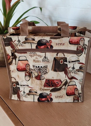 Handtas French style , ongebruikt, merk: onbekend, staat: Nieuw zonder prijskaartje, € 8,00, € 9,10 inclusief Kopersbescherming