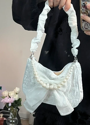 White coquette handbag, merk: COQUETTE, staat: Nieuw zonder prijskaartje, € 11,00, € 12,25 inclusief Kopersbescherming