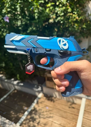 Karmine Corp Valorant classic VCT, brand: Me, condition: New with tags, size: One size, €42.00, €44.80 includes Buyer Protection