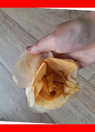 Broche fleur tissu jaune pastel, état: Très bon état, 1,00 €, 1,75 € Protection acheteurs (Pro) incluse