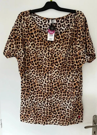 🐆 Tunique léopard Camaïeu x Sisterhood – édition spéciale & stylée ! 🖤, marque: Camaïeu, état: Neuf avec étiquette, taille: L / 40 / 12, 12,00 €, 13,30 € Protection acheteurs incluse