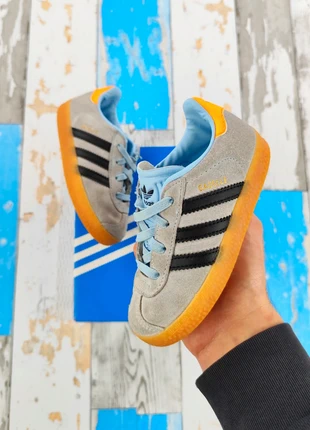 Baskets Sneackers Adidas Originals Gazelle Enfants << Blue Black Gum >> Taille 25, marque: adidas, état: Très bon état, taille: 25, 35,00 €, 37,45 € Protection acheteurs (Pro) incluse