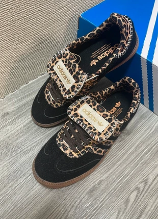 Adidas - Perfeito para um presente de Natal de inverno! 🎁, marque: adidas, état: Neuf sans étiquette, taille: 39, 55,00 €, 58,45 € Protection acheteurs incluse