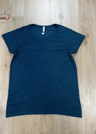 T-shirt Old Navy marine – Taille 20, marca: Lululemon, estado: Muito bom, tamanho: 4XL / 48 / 20, €16.00, €17.50 inclui Proteção do Comprador Pro