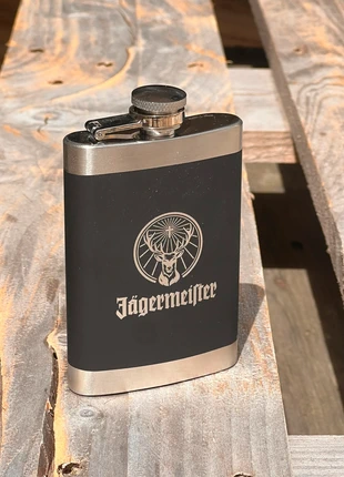 Flasque Jägermeister métal noire – Édition rare – Cadeau Noël 🎄, marque: Jägermeister, état: Neuf sans étiquette, 15,00 €, 16,45 € Protection acheteurs incluse