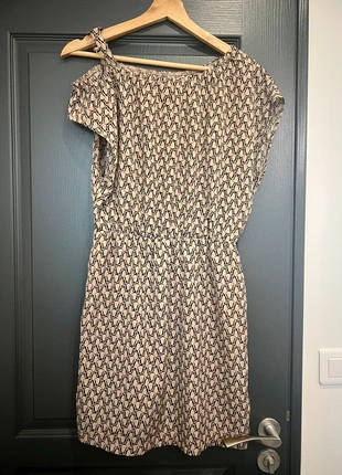 Jolie robe épaule dénudée taille M, marca: Inconnu, estado: Muito bom, tamanho: M / 38 / 10, €5.00, €5.95 inclui Proteção do Comprador