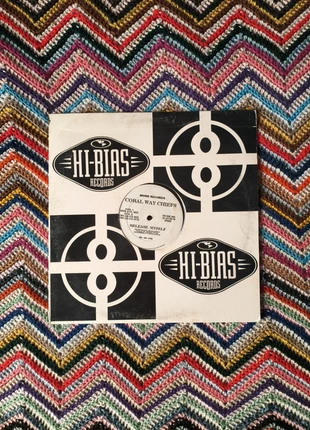 Coral Way Chiefs – Release Myself, estado: Muito bom, €15.00, €16.45 inclui Proteção do Comprador