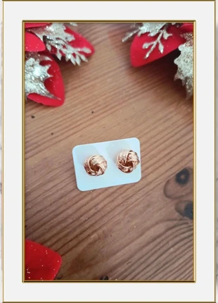 Jolis clous d'oreilles ronds dorés, merk: sans marque, staat: Nieuw met prijskaartje, € 5,00, € 5,95 inclusief Kopersbescherming Pro