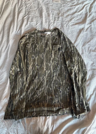 Carharrt Camo Longsleeve, merk: Carhartt, staat: Heel goed, maat: L, € 12,00, € 13,30 inclusief Kopersbescherming