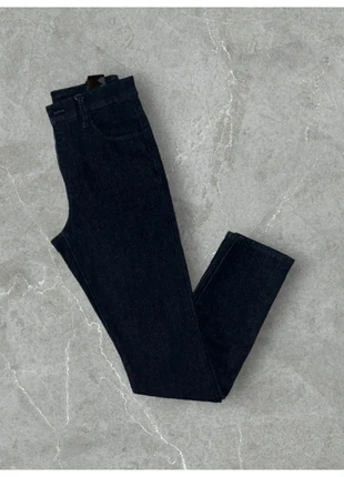 Jean Uniqlo bleu nuit femme/homme/enfant coupe droite taille XXS FR32 :), marque: Uniqlo, état: Très bon état, taille: XXS / 32 / 4, 1,00 €, 1,75 € Protection acheteurs incluse