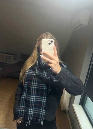 Burberry scarf vintage, merk: Burberry, staat: Heel goed, € 35,95, € 38,45 inclusief Kopersbescherming