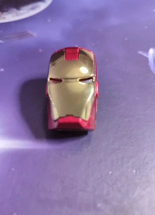 Pendrive 32Gb. Iro Man. Nuevo., condizioni: Nuovo con cartellino, €7.00, €8.05 include la Protezione acquisti