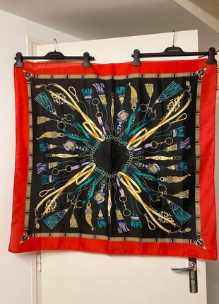Foulard carré à motifs, brand: Vintage, condition: Very good, €4.00, €4.90 includes Buyer Protection