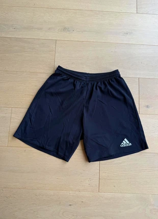 Magnifique Short Sport Adidas 03IT39, marke: adidas, zustand: Sehr gut, größe: S, 7,00 €, 8,05 € inklusive Vinted-Käuferschutz