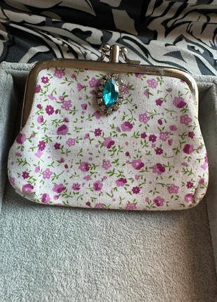 Porte monnaie décor fleur mauves, zustand: Sehr gut, 3,00 €, 3,85 € beinhaltet Vinted-Käuferschutz Pro