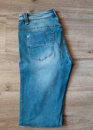 Jean bleu femme, marque: Luxury, état: Très bon état, taille: M / 38 / 10, 5,00 €, 5,95 € Protection acheteurs incluse