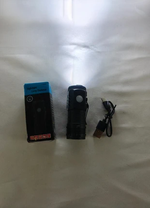 Mini lampe 3 LED - compacte, puissante et rechargeable USB C, condizioni: Nuovo con cartellino, €5.00, €5.95 include la Protezione acquisti