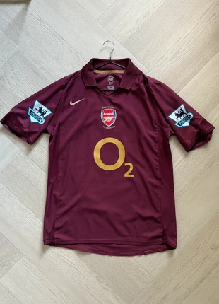 Arsenal 05/06 Home Centenary - Bergkamp 10, merk: Nike, staat: Heel goed, maat: M, € 180,00, € 189,70 inclusief Kopersbescherming