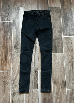 Jean slim M.sara noir 34, marque: M.Sara, état: Très bon état, taille: XS / 34 / 6, 9,99 €, 11,19 € Protection acheteurs incluse