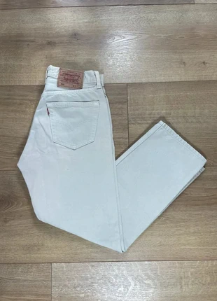 Jean Levi’s 501 Blanc cassé/Beige Clair W26 100% Cotton Vintage, brand: Levi's, condition: Very good, size: S / 36 / 8, €29.90, €32.10 includes Buyer Protection Pro