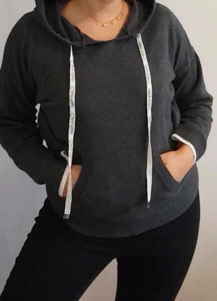 Sweat à capuche maille Calvin Klein | Taille L | Gris foncé logo rubans, marque: Calvin Klein, état: Très bon état, taille: L / 40 / 12, 6,00 €, 7,00 € Protection acheteurs incluse